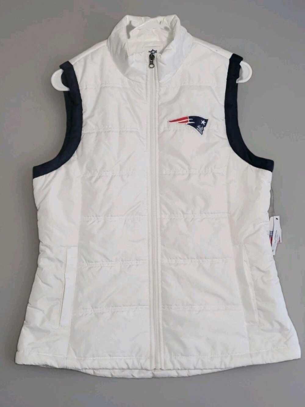 NWT New England Patriots Puffer White/Navy Vest Womens NFL Team Apparel Sz L